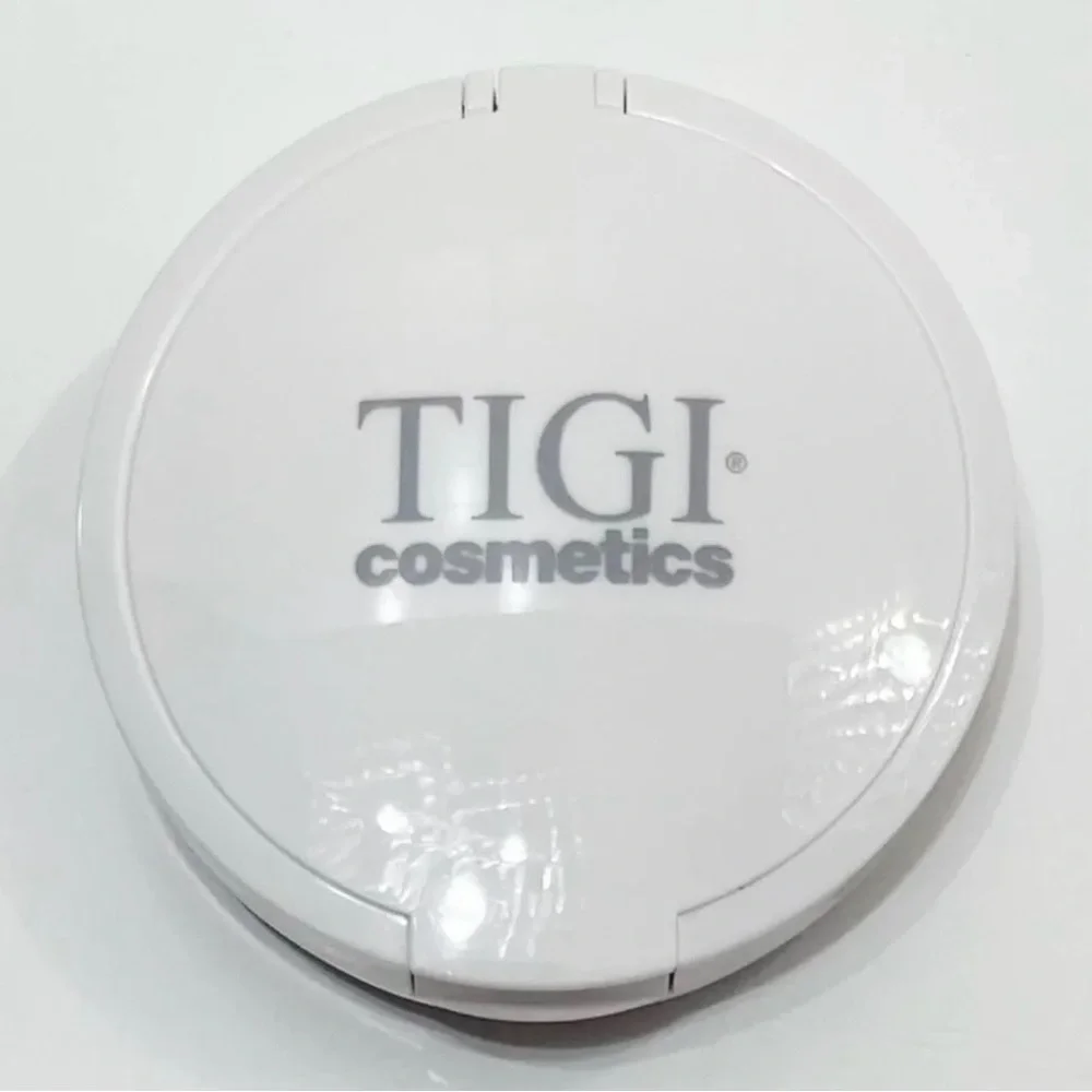 TIGI Cosmetics Shi Shi Powder Foundation
